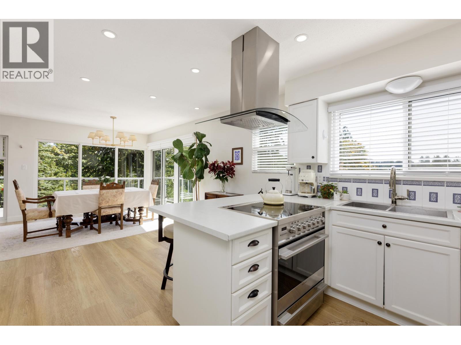 2441 Panorama Drive, North Vancouver, British Columbia  V7G 1V4 - Photo 7 - R3042027