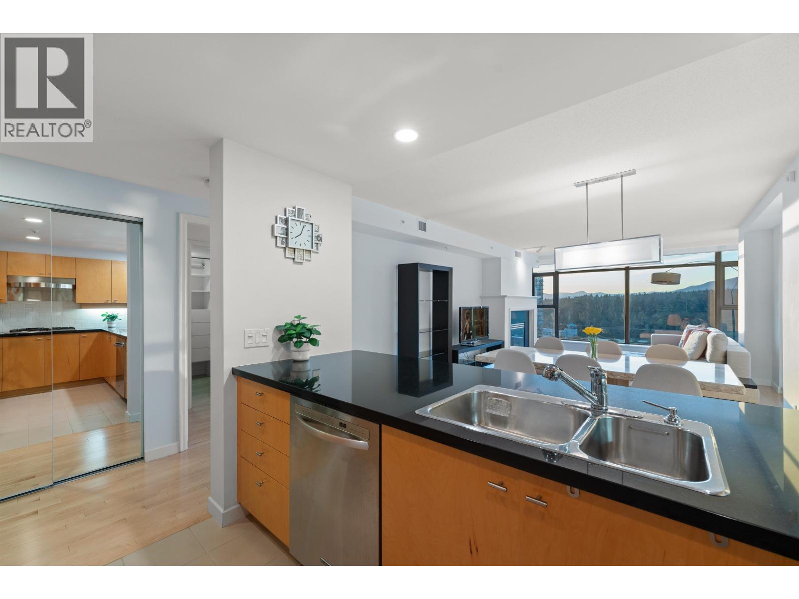 1404 1790 Bayshore Drive, Vancouver, British Columbia  V7S 2X7 - Photo 21 - R3041946