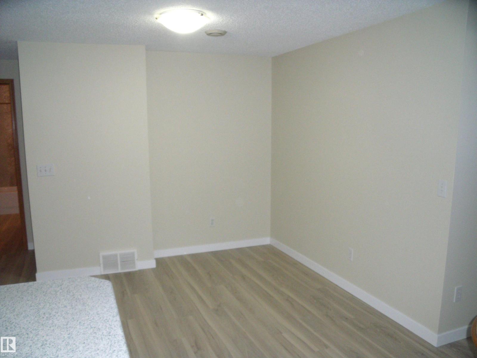 9607 73 Av Nw, Edmonton, Alberta  T6E 1B3 - Photo 34 - E4455646