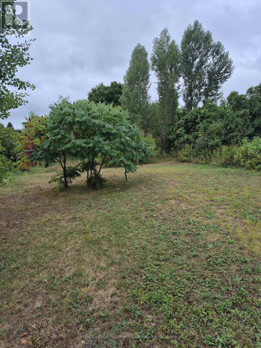 260 Sixth Street, Mattawa, Ontario  P0H 1V0 - Photo 2 - X12080880