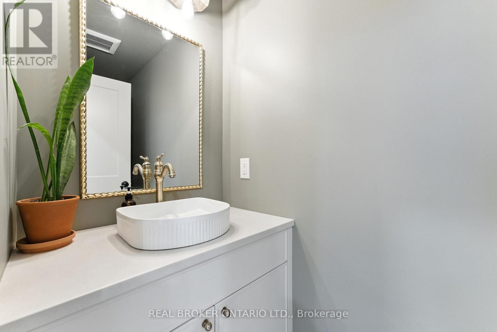13 Linden Street, Aylmer, Ontario  N5H 0B8 - Photo 11 - X12374531