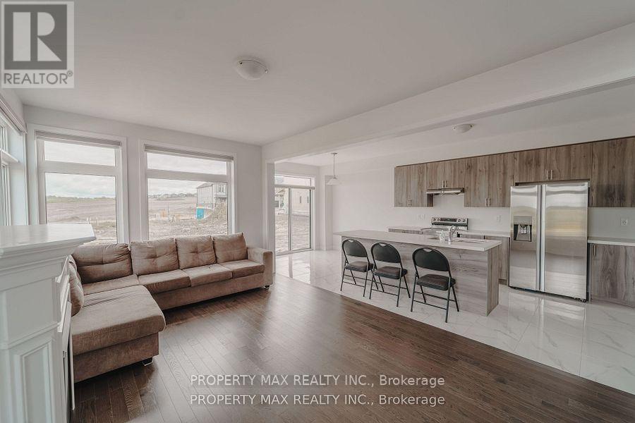 635 Pollock Grove, Peterborough, Ontario  K9K 0J6 - Photo 8 - X12374540