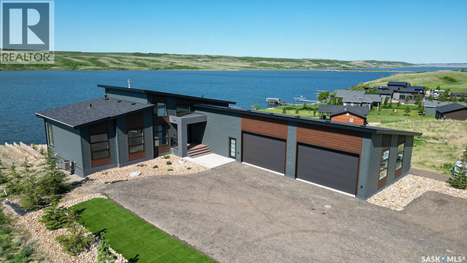 12 Sunset Boulevard, North Grove, Saskatchewan  S0G 0P0 - Photo 2 - SK013648
