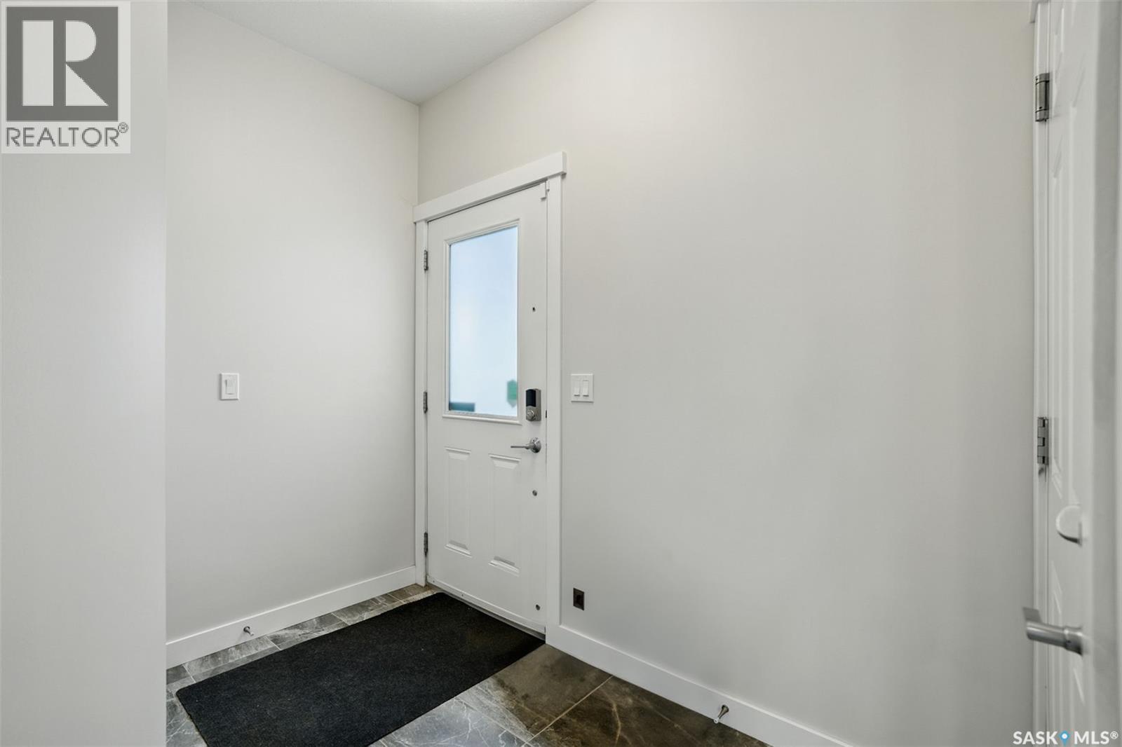 127 Burgess Crescent, Saskatoon, Saskatchewan  S7V 0S1 - Photo 3 - SK017168