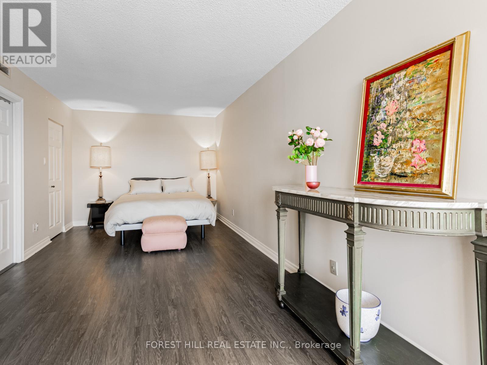 1810/1809 - 175 Cumberland Street, Toronto (Annex), Ontario  M5R 3M9 - Photo 21 - C12374482
