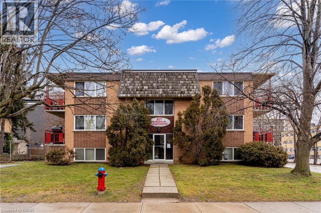 807 Robinson Street Unit# B, Burlington, Ontario  L7R 2L4 - Photo 1 - 40765210