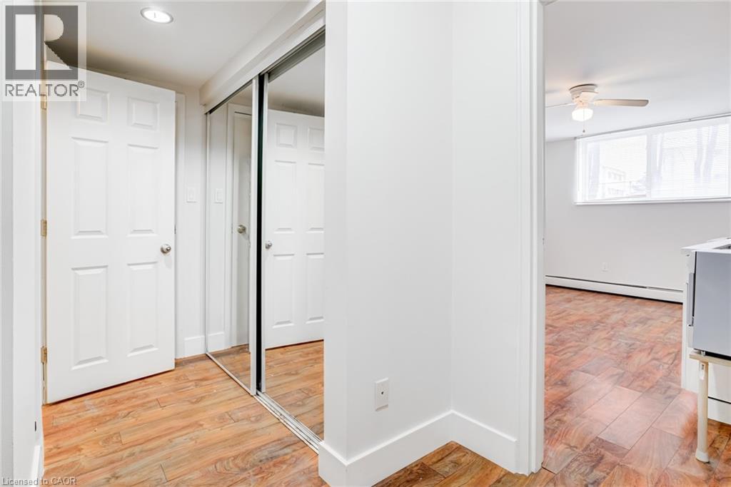 807 Robinson Street Unit# B, Burlington, Ontario  L7R 2L4 - Photo 10 - 40765210