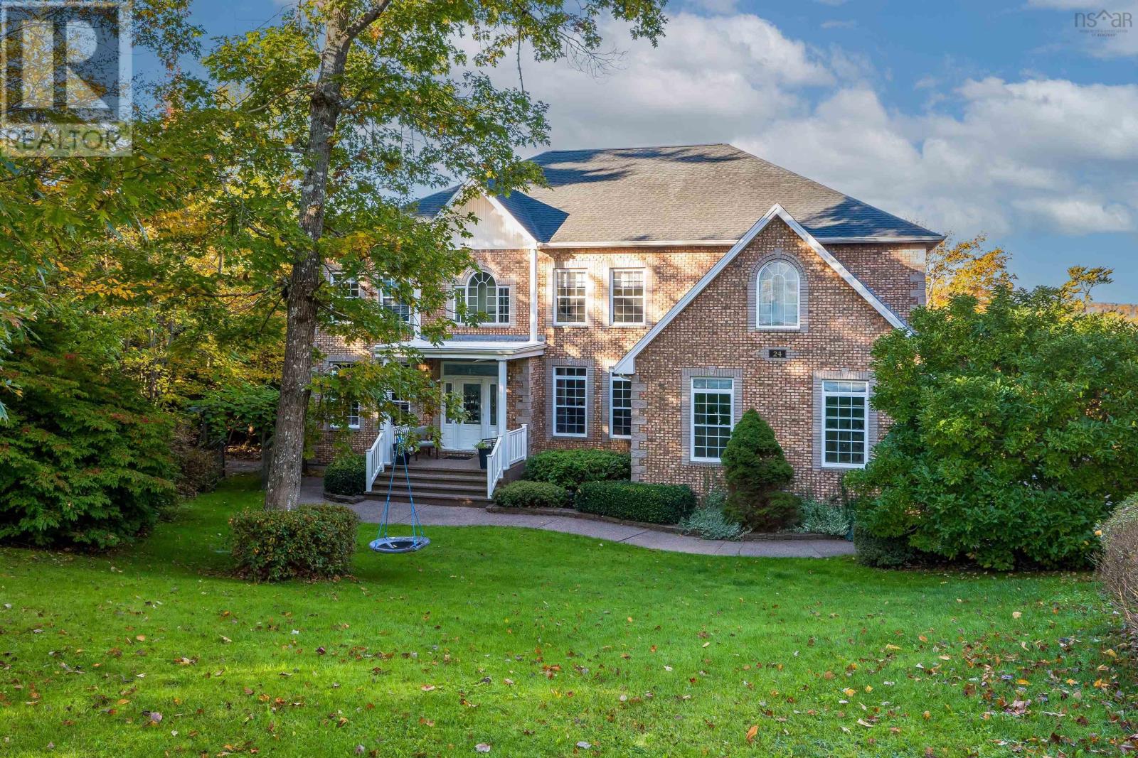 24 Glenmorren Court, Fall River, Nova Scotia