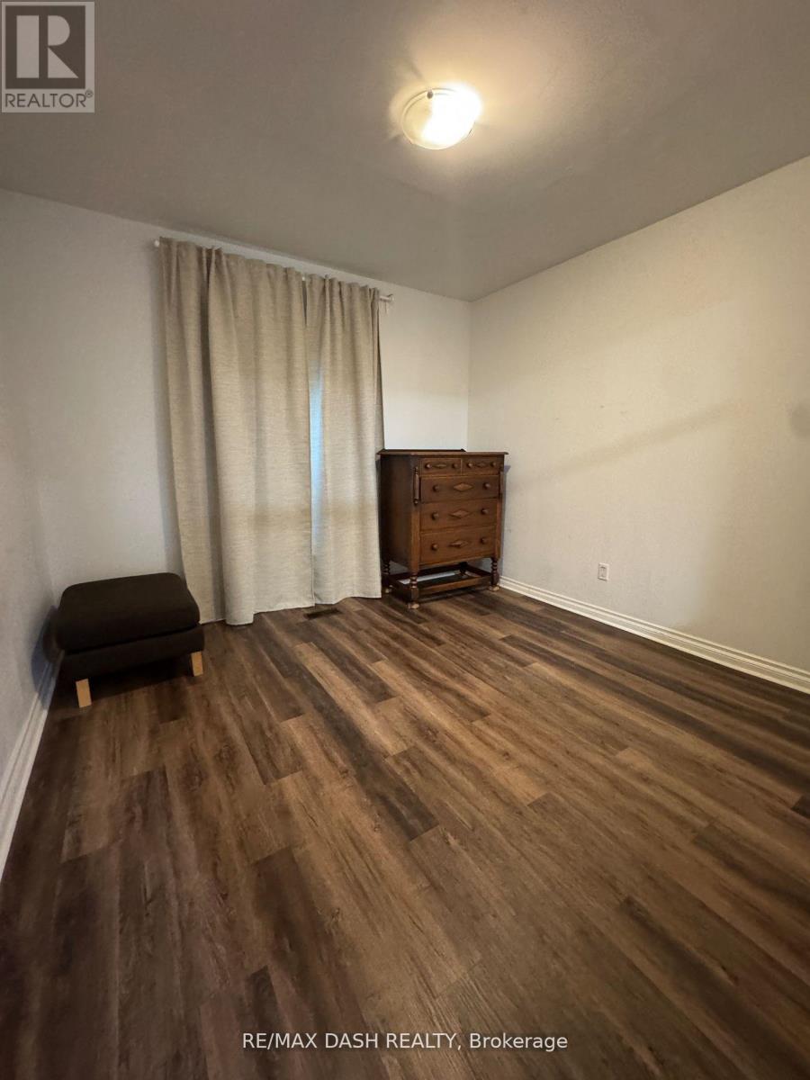 Main - 35 Woodward Avenue, Toronto, Ontario  M4L 2Y5 - Photo 5 - E12372774
