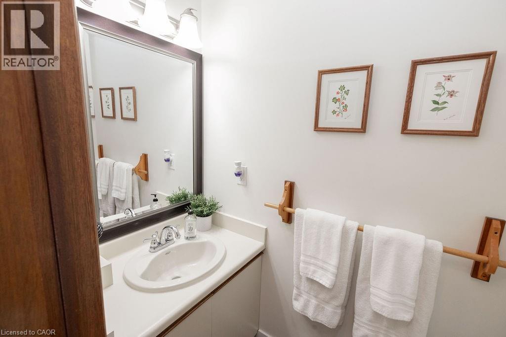 54 Merritt Crescent, Grimsby, Ontario  L3M 5B7 - Photo 16 - 40749113