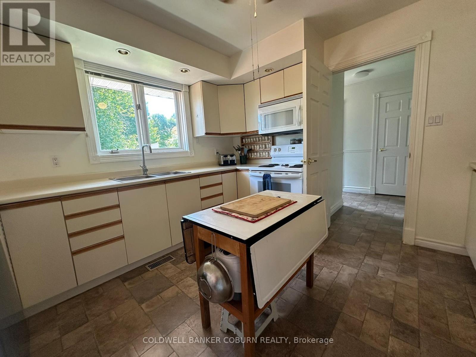10014 Broken Second Road, Edwardsburgh/cardinal, Ontario  K0E 1E0 - Photo 9 - X12374648