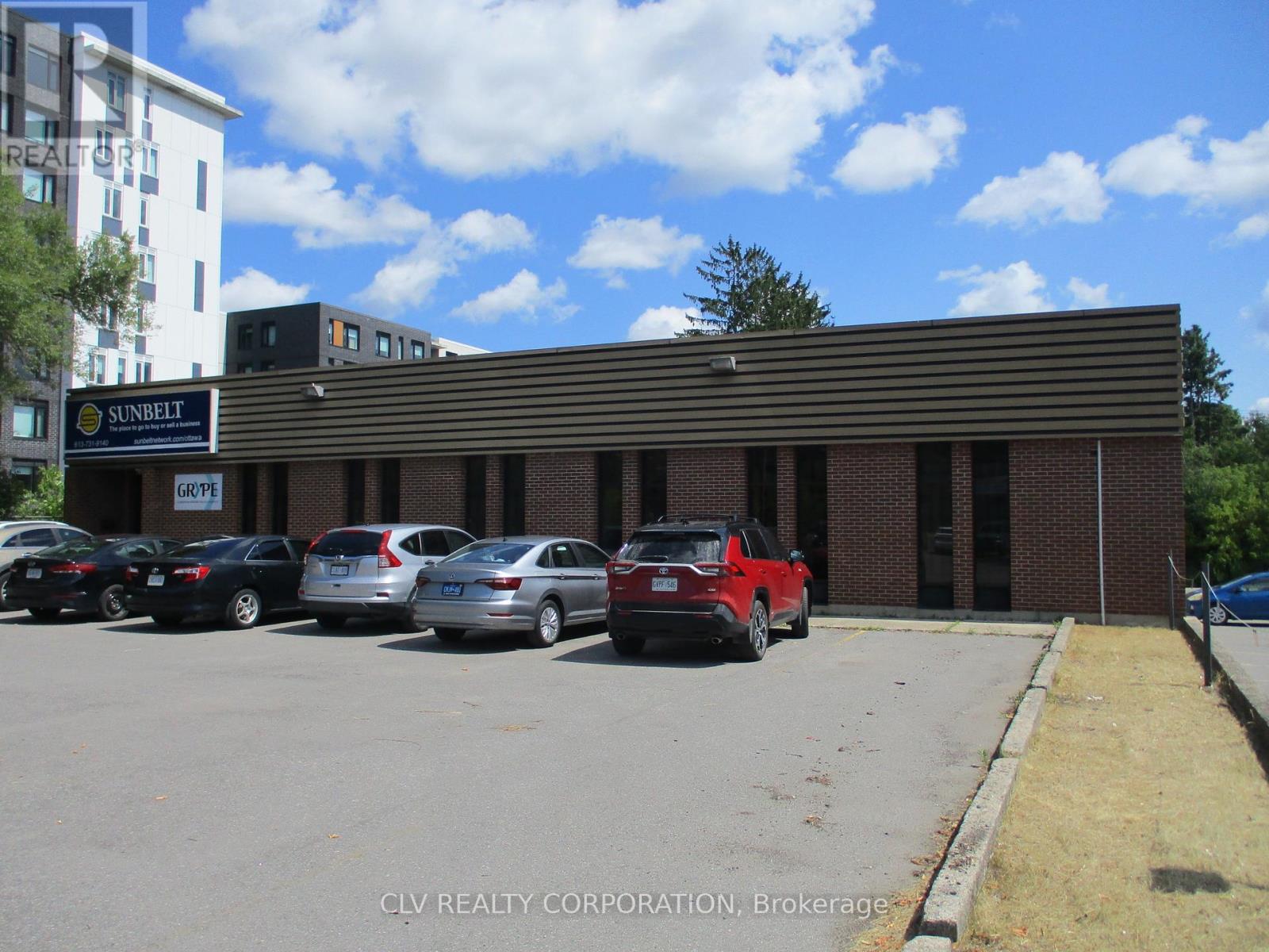 2821 Riverside Drive, Ottawa, Ontario  K1V 8N4 - Photo 1 - X12374700