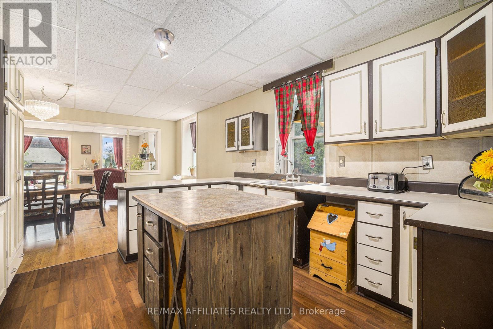 90 Main Street, Merrickville-Wolford, Ontario  K0G 1G0 - Photo 12 - X12374838
