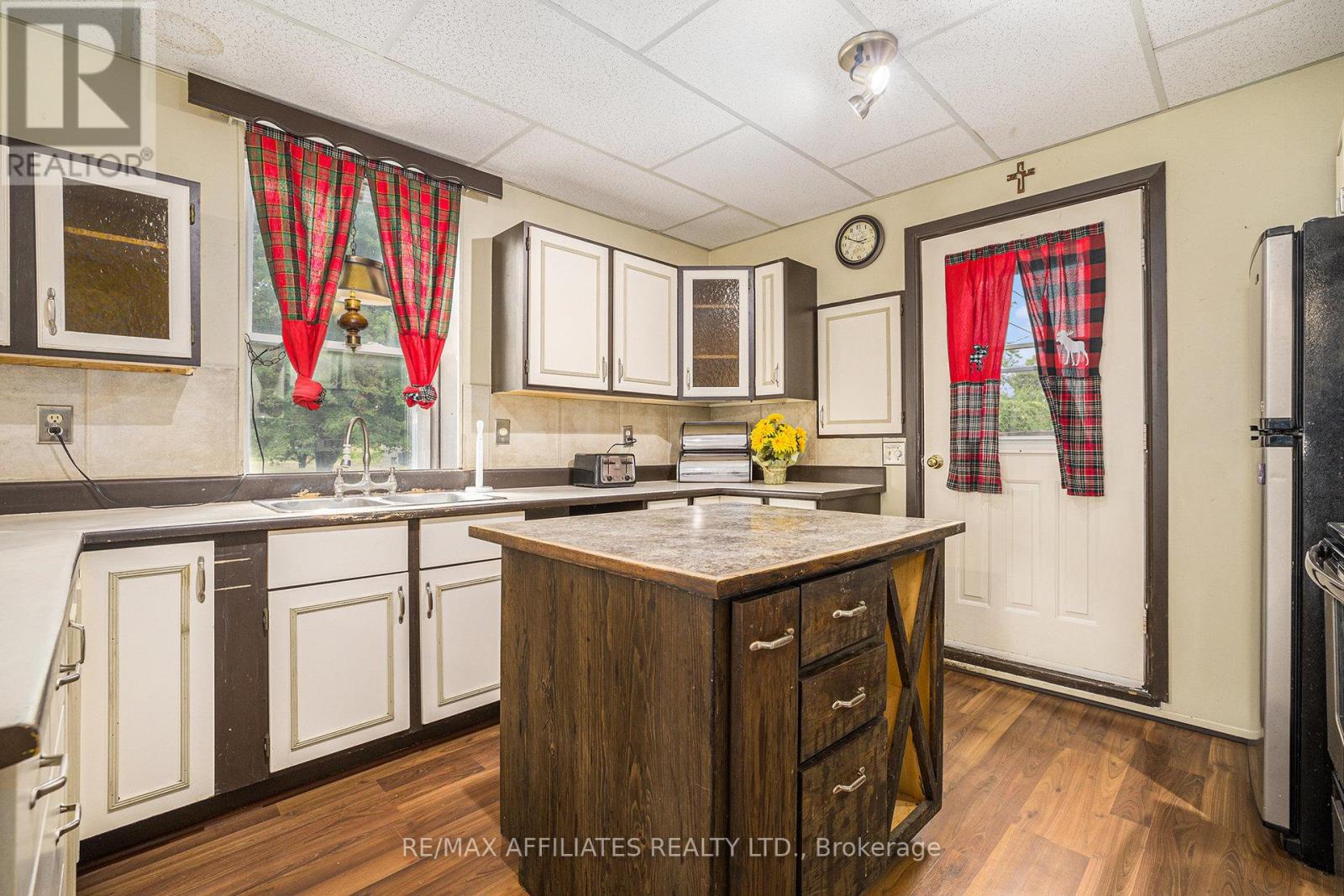 90 Main Street, Merrickville-Wolford, Ontario  K0G 1G0 - Photo 13 - X12374838