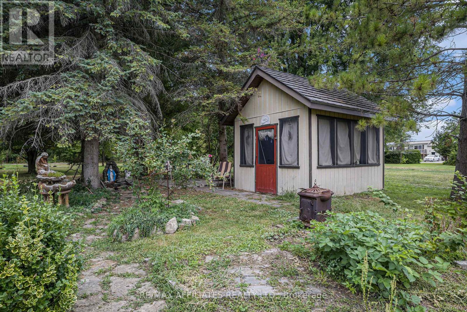 90 Main Street, Merrickville-Wolford, Ontario  K0G 1G0 - Photo 3 - X12374838