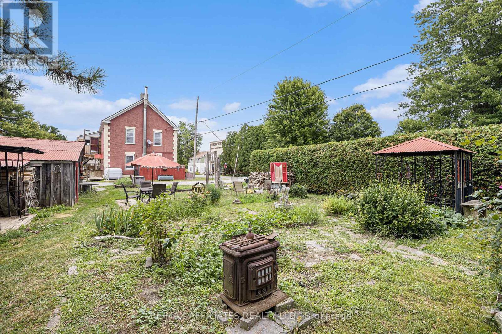 90 Main Street, Merrickville-Wolford, Ontario  K0G 1G0 - Photo 5 - X12374838