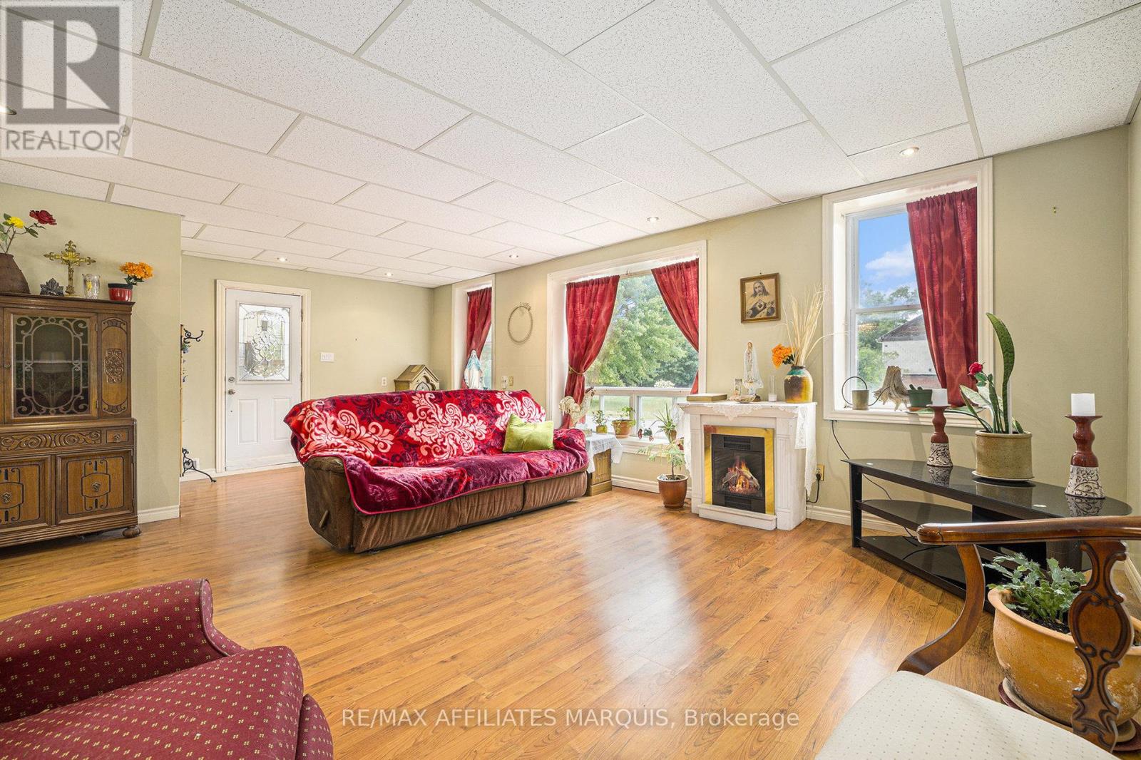 90 Main Street, Merrickville-Wolford, Ontario  K0G 1G0 - Photo 8 - X12374838