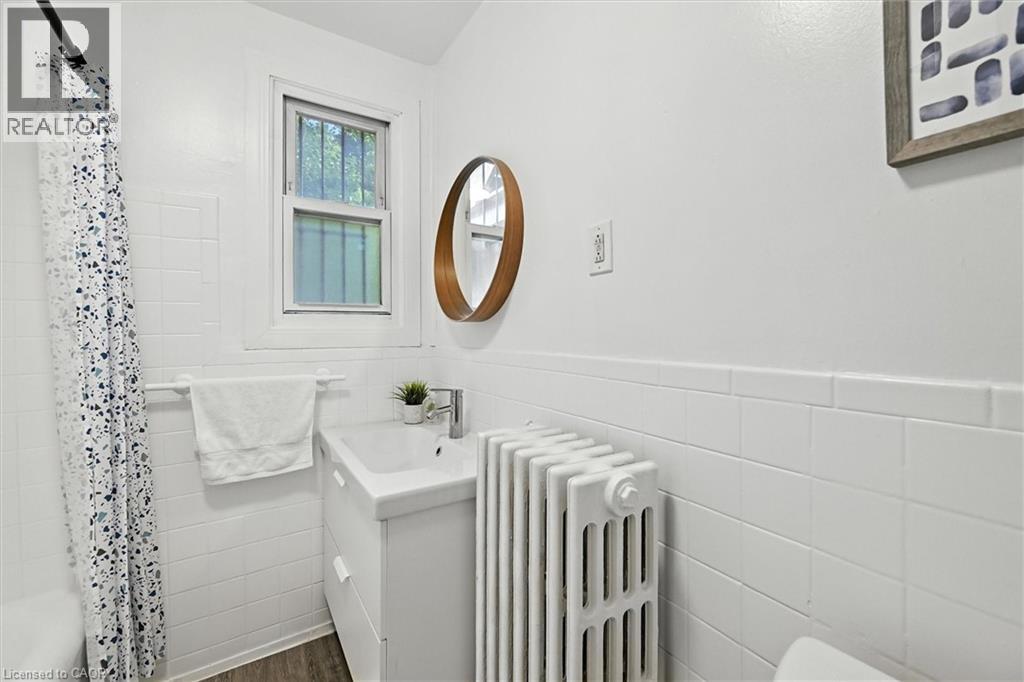 1047 Main Street E, Hamilton, Ontario  L8M 1N5 - Photo 45 - 40765247