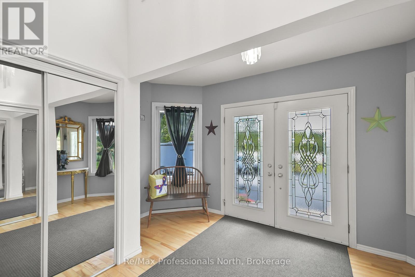1244 Muskoka Road 169, Gravenhurst, Ontario  P1P 1R2 - Photo 2 - X12374658