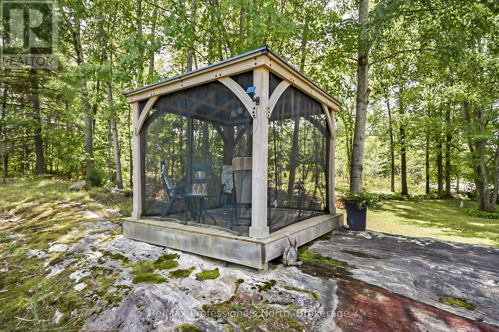 1244 Muskoka Road 169, Gravenhurst, Ontario  P1P 1R2 - Photo 35 - X12374658