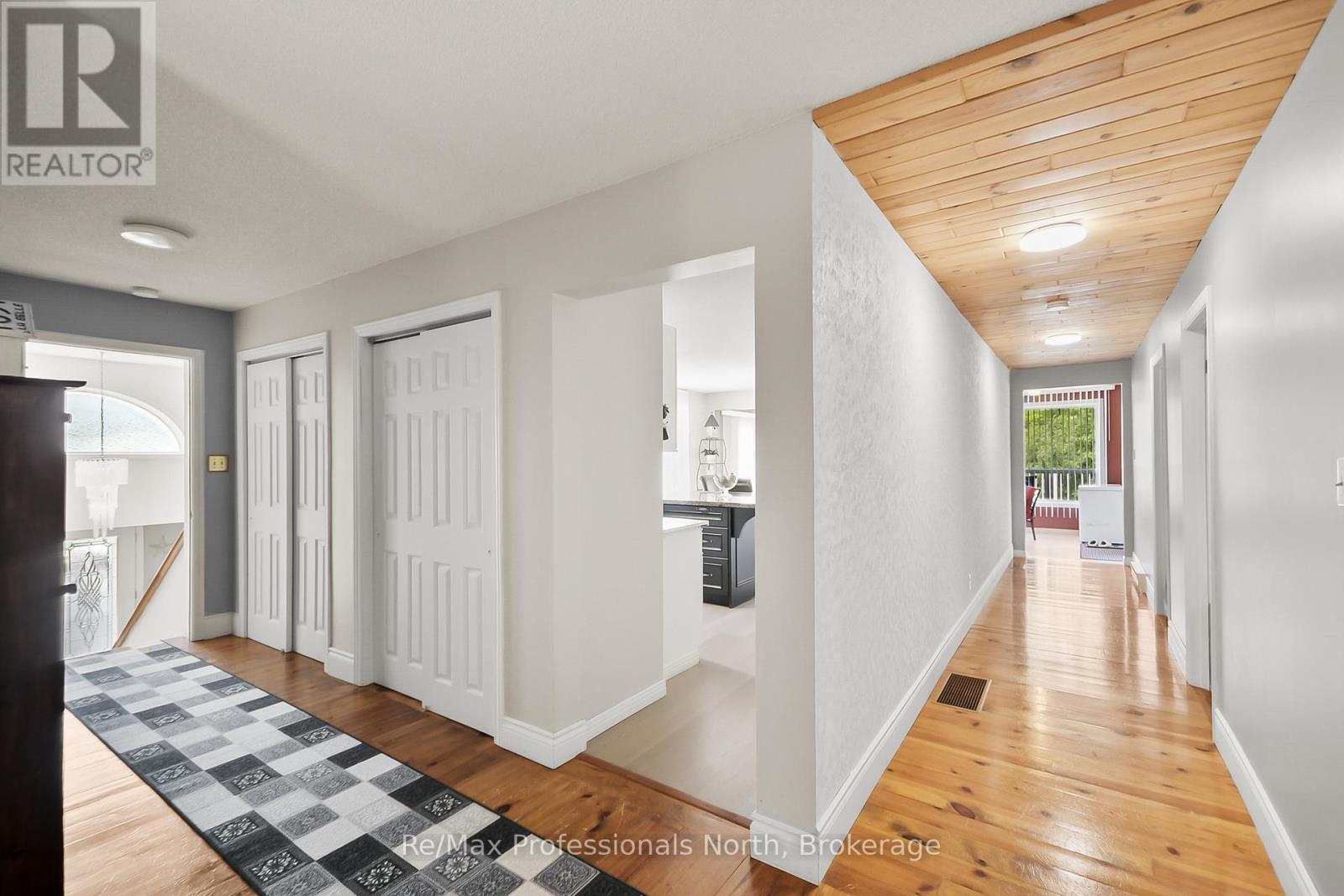 1244 Muskoka Road 169, Gravenhurst, Ontario  P1P 1R2 - Photo 8 - X12374658