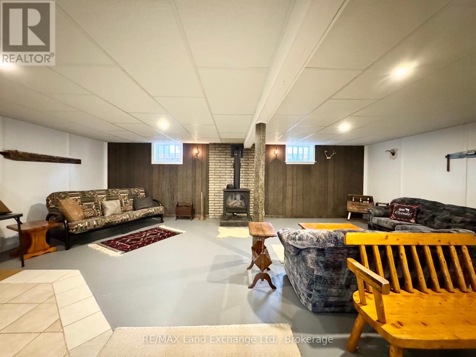 633 Wellington Street, Saugeen Shores, Ontario  N0H 2C4 - Photo 14 - X12374661