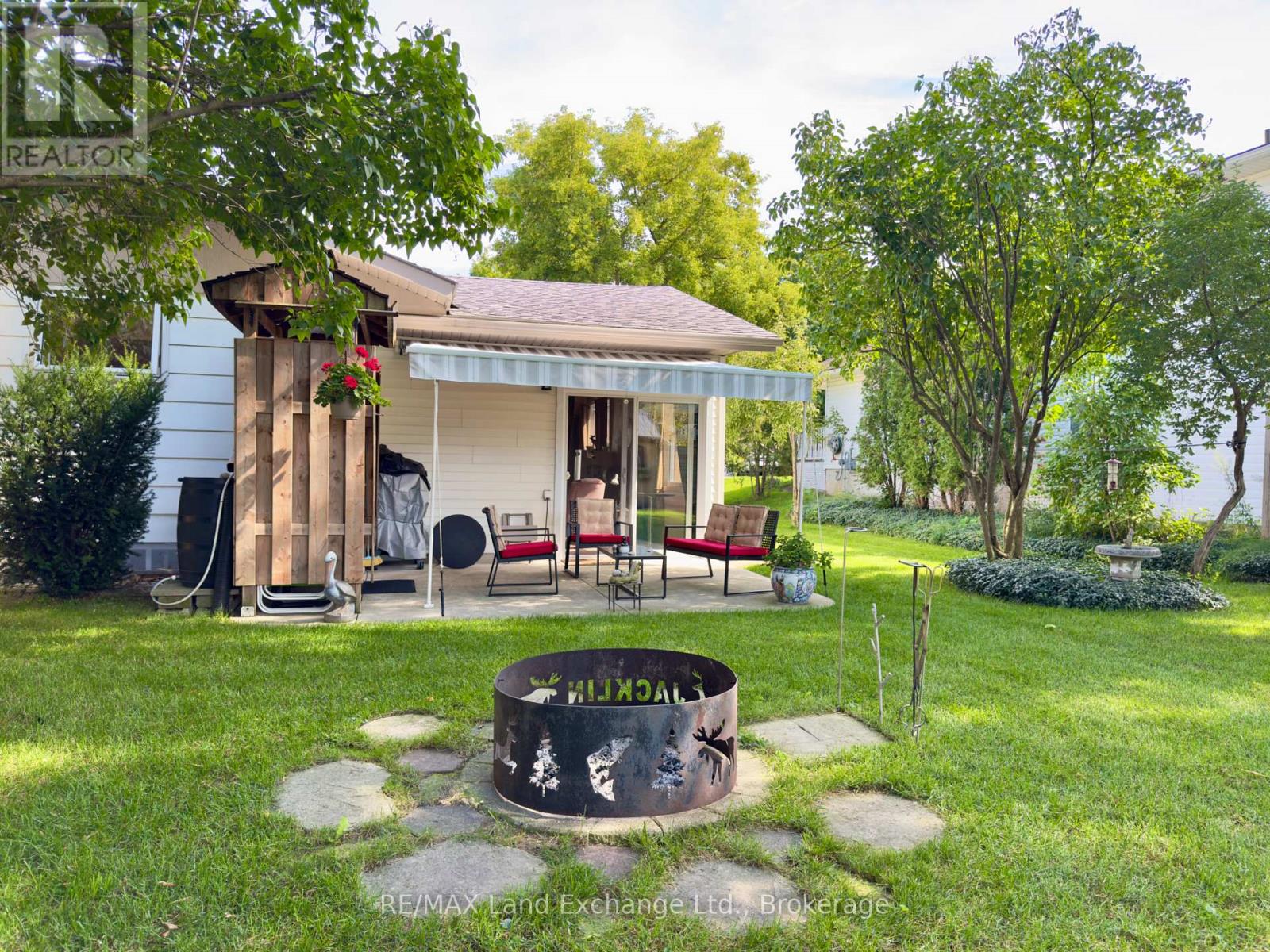 633 Wellington Street, Saugeen Shores, Ontario  N0H 2C4 - Photo 25 - X12374661