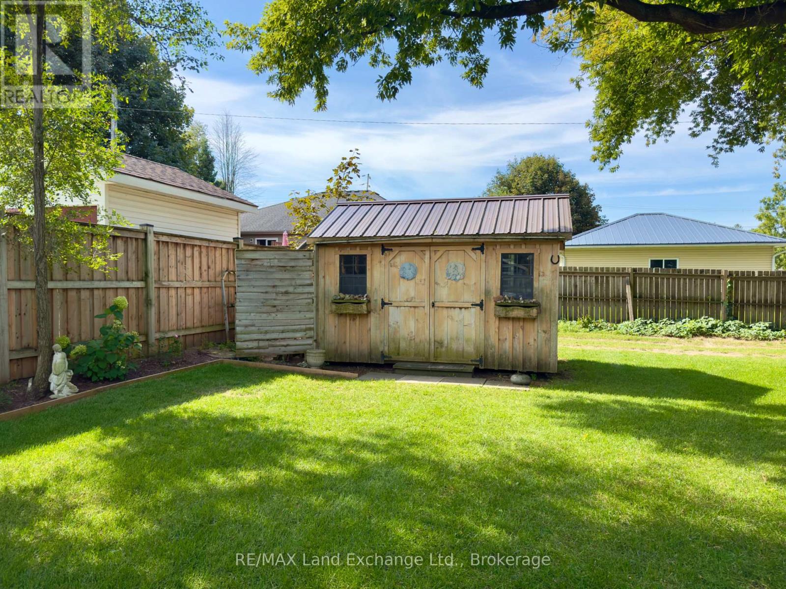 633 Wellington Street, Saugeen Shores, Ontario  N0H 2C4 - Photo 29 - X12374661