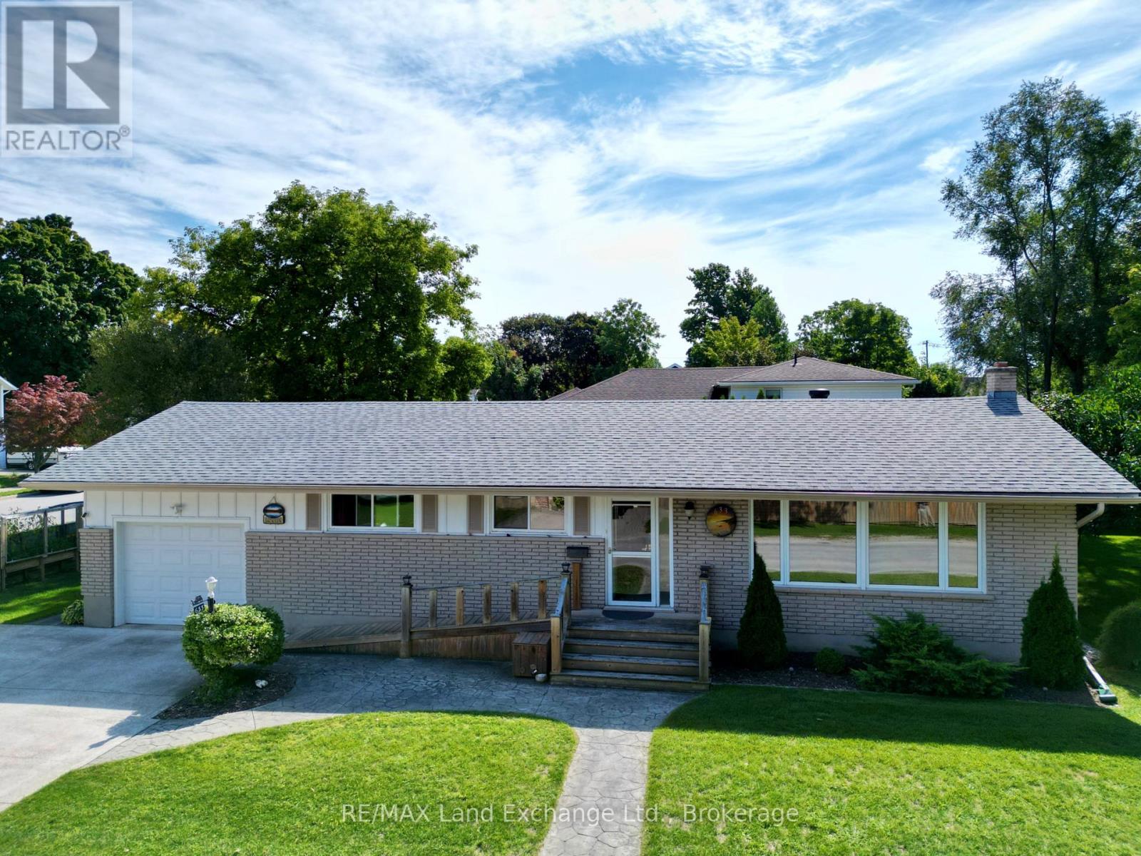 633 Wellington Street, Saugeen Shores, Ontario  N0H 2C4 - Photo 34 - X12374661