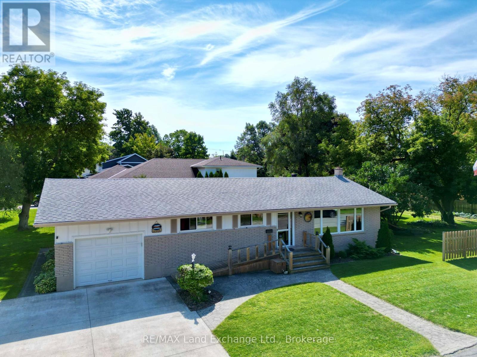633 Wellington Street, Saugeen Shores, Ontario  N0H 2C4 - Photo 35 - X12374661