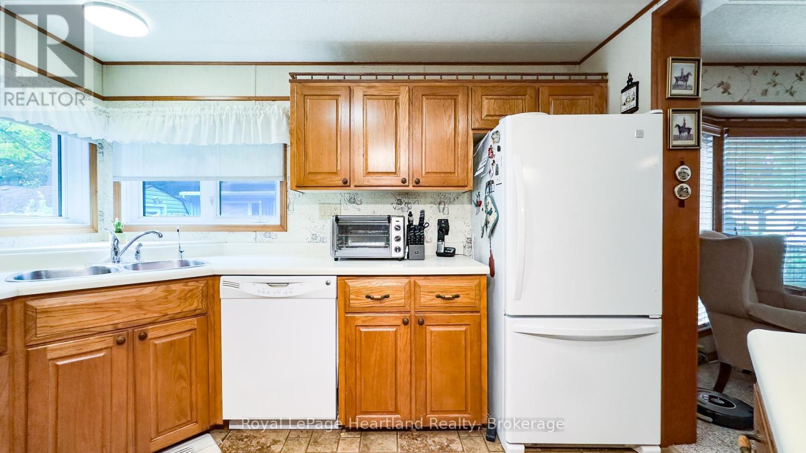 8 Cree Lane, Ashfield-Colborne-Wawanosh, Ontario  N7A 3Y2 - Photo 14 - X12374681