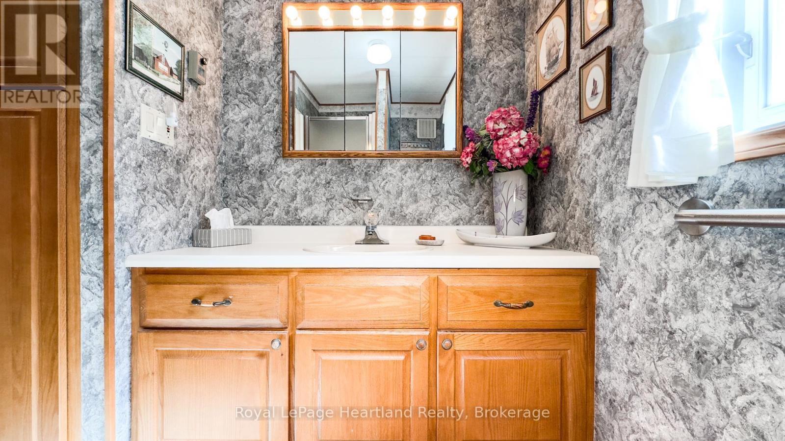 8 Cree Lane, Ashfield-Colborne-Wawanosh, Ontario  N7A 3Y2 - Photo 28 - X12374681