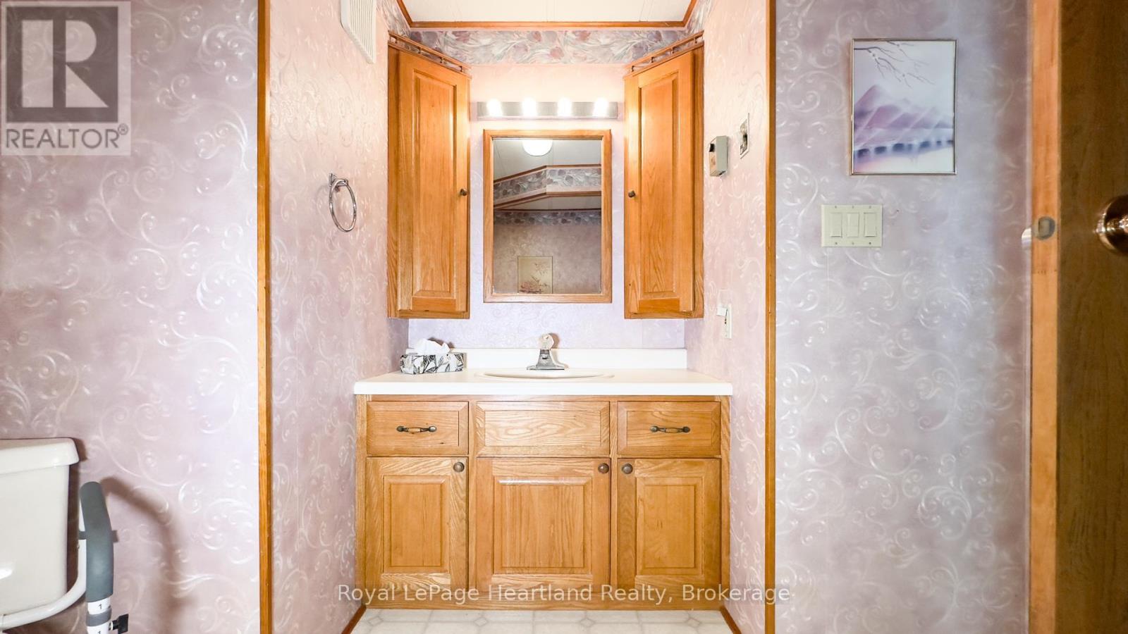 8 Cree Lane, Ashfield-Colborne-Wawanosh, Ontario  N7A 3Y2 - Photo 39 - X12374681