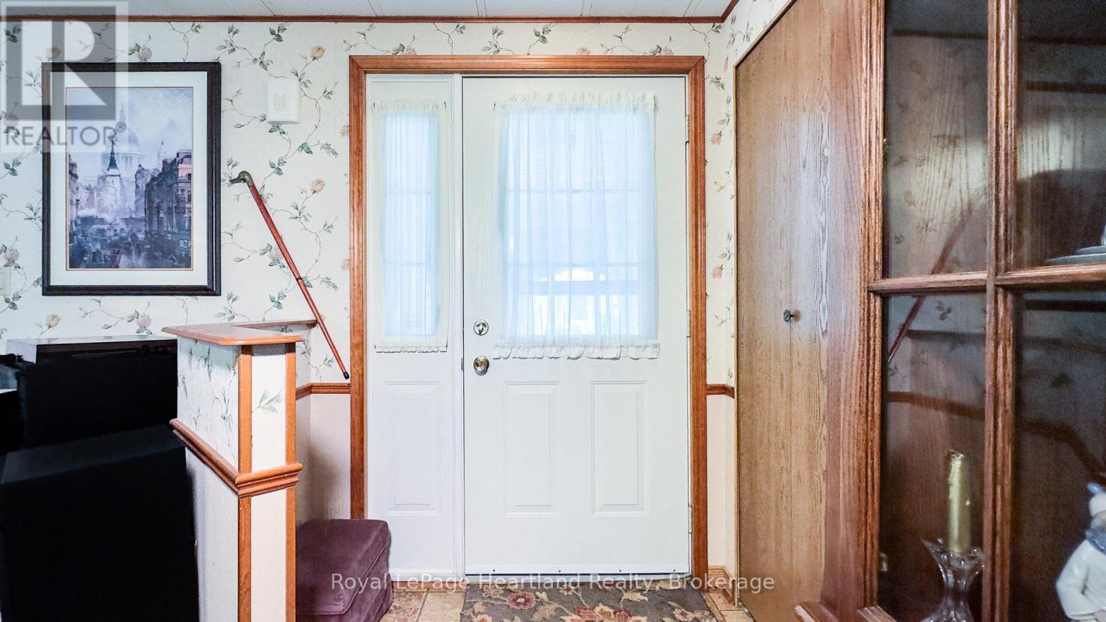 8 Cree Lane, Ashfield-Colborne-Wawanosh, Ontario  N7A 3Y2 - Photo 5 - X12374681