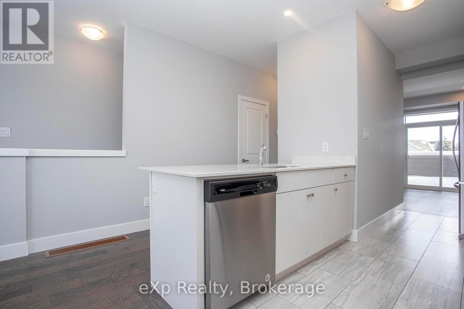 2048 Meadowgate Boulevard, London South, Ontario  N6M 1K1 - Photo 10 - X12374717