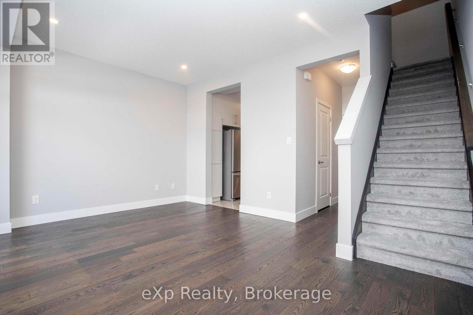 2048 Meadowgate Boulevard, London South, Ontario  N6M 1K1 - Photo 13 - X12374717