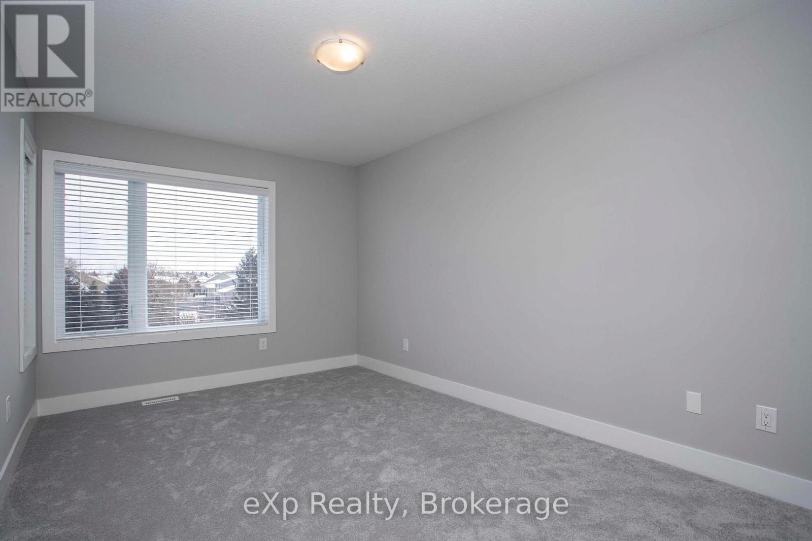 2048 Meadowgate Boulevard, London South, Ontario  N6M 1K1 - Photo 14 - X12374717