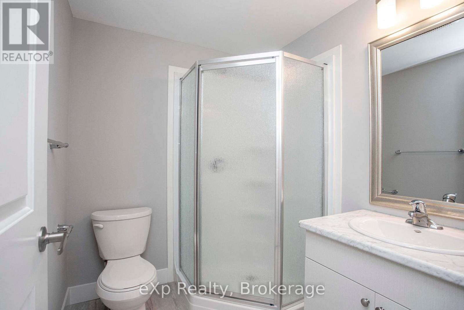 2048 Meadowgate Boulevard, London South, Ontario  N6M 1K1 - Photo 6 - X12374717