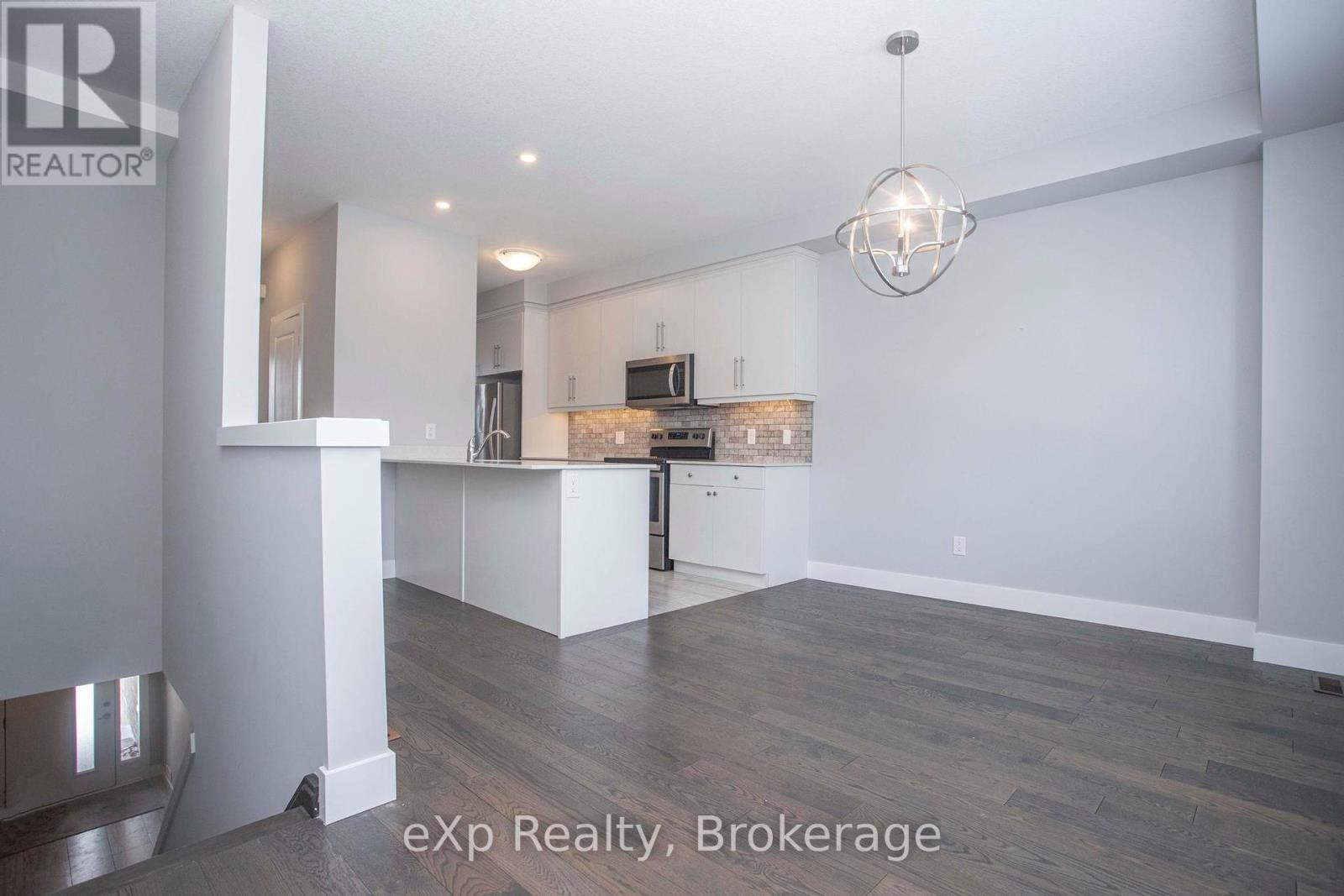 2048 Meadowgate Boulevard, London South, Ontario  N6M 1K1 - Photo 7 - X12374717