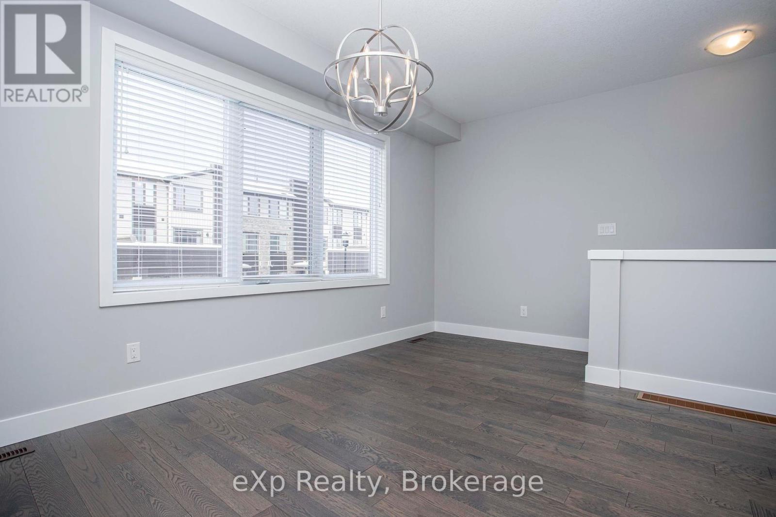 2048 Meadowgate Boulevard, London South, Ontario  N6M 1K1 - Photo 8 - X12374717