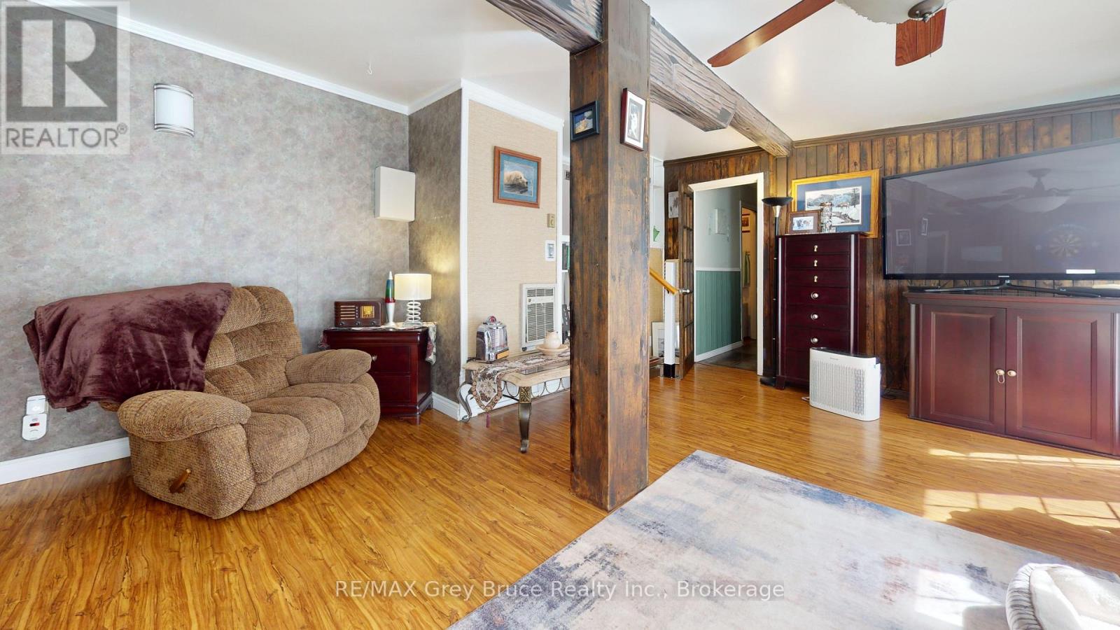 126 Harvey Street, Georgian Bluffs, Ontario  N0H 2N0 - Photo 11 - X12374767