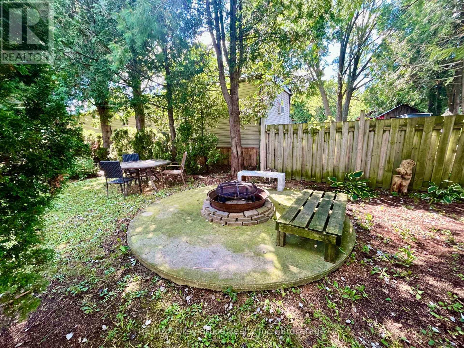 126 Harvey Street, Georgian Bluffs, Ontario  N0H 2N0 - Photo 4 - X12374767