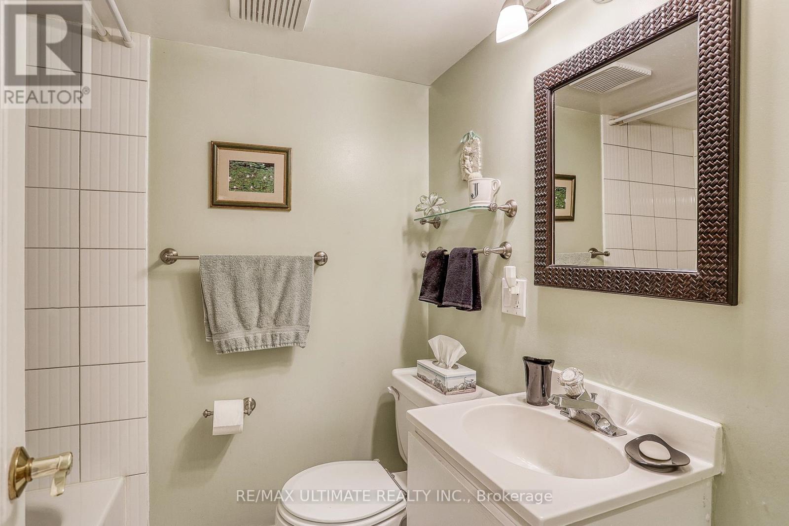 30 Joanith Drive, Toronto (O'connor-Parkview), Ontario  M4B 1S7 - Photo 27 - E12374571