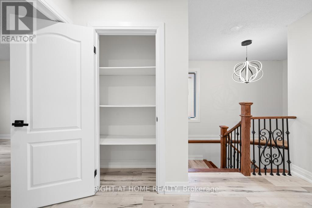 173 Kersey Crescent, Richmond Hill, Ontario  L4C 8X7 - Photo 26 - N12374558