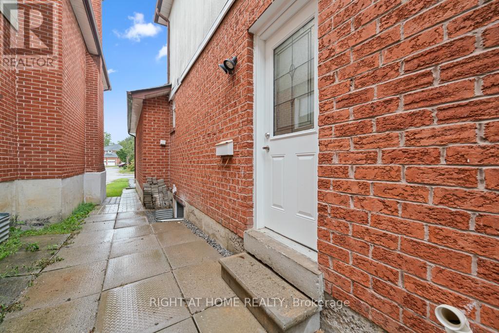 173 Kersey Crescent, Richmond Hill, Ontario  L4C 8X7 - Photo 31 - N12374558