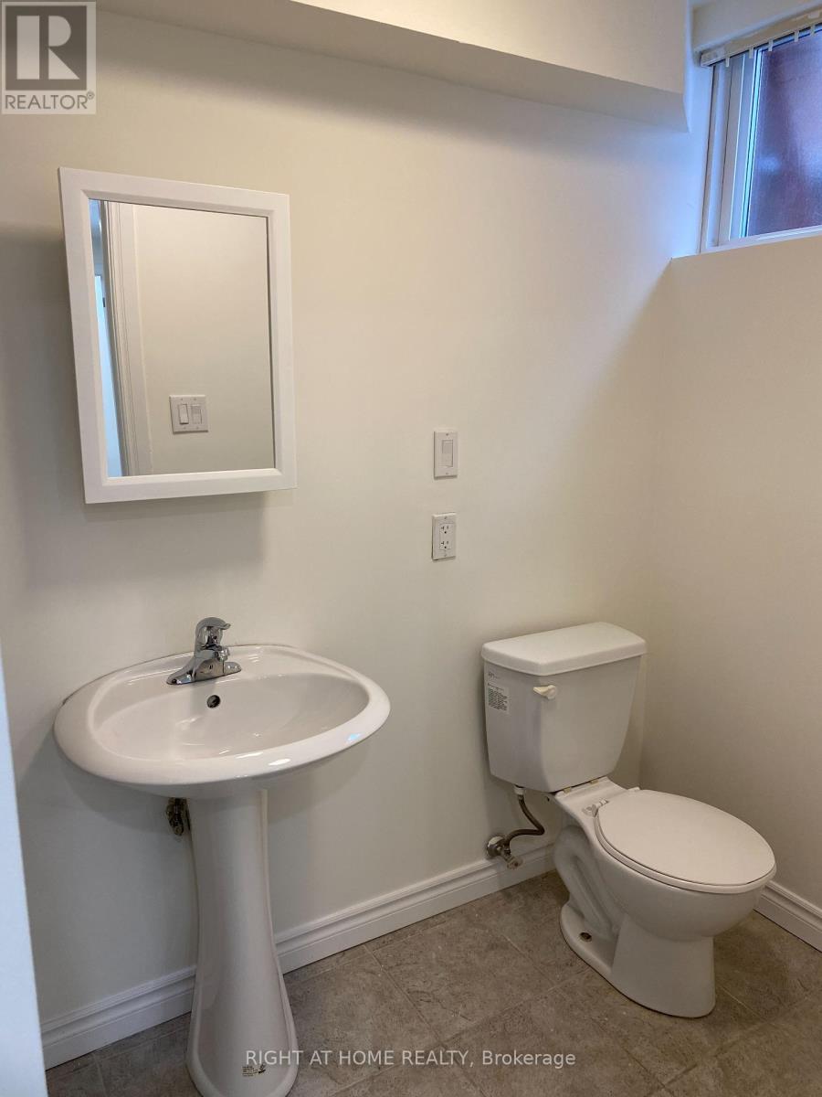 Lower Unit - 81 Oak Avenue, Richmond Hill, Ontario  L4C 6R6 - Photo 16 - N12374563