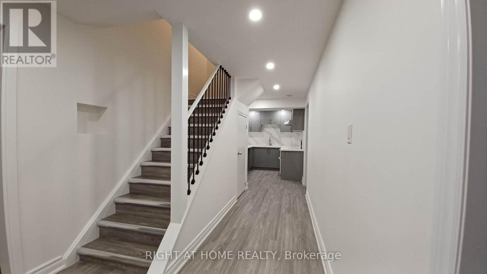Lower Unit - 81 Oak Avenue, Richmond Hill, Ontario  L4C 6R6 - Photo 6 - N12374563