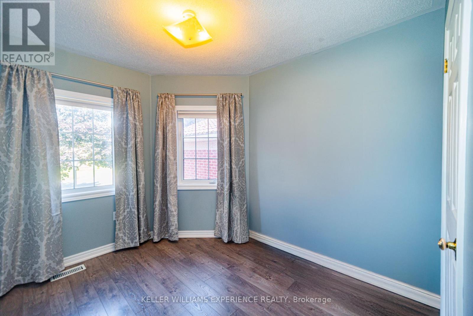 8 Kell Place, Barrie, Ontario  L4N 9K3 - Photo 17 - S12374629