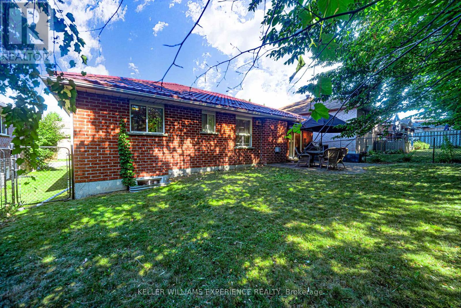 8 Kell Place, Barrie, Ontario  L4N 9K3 - Photo 24 - S12374629