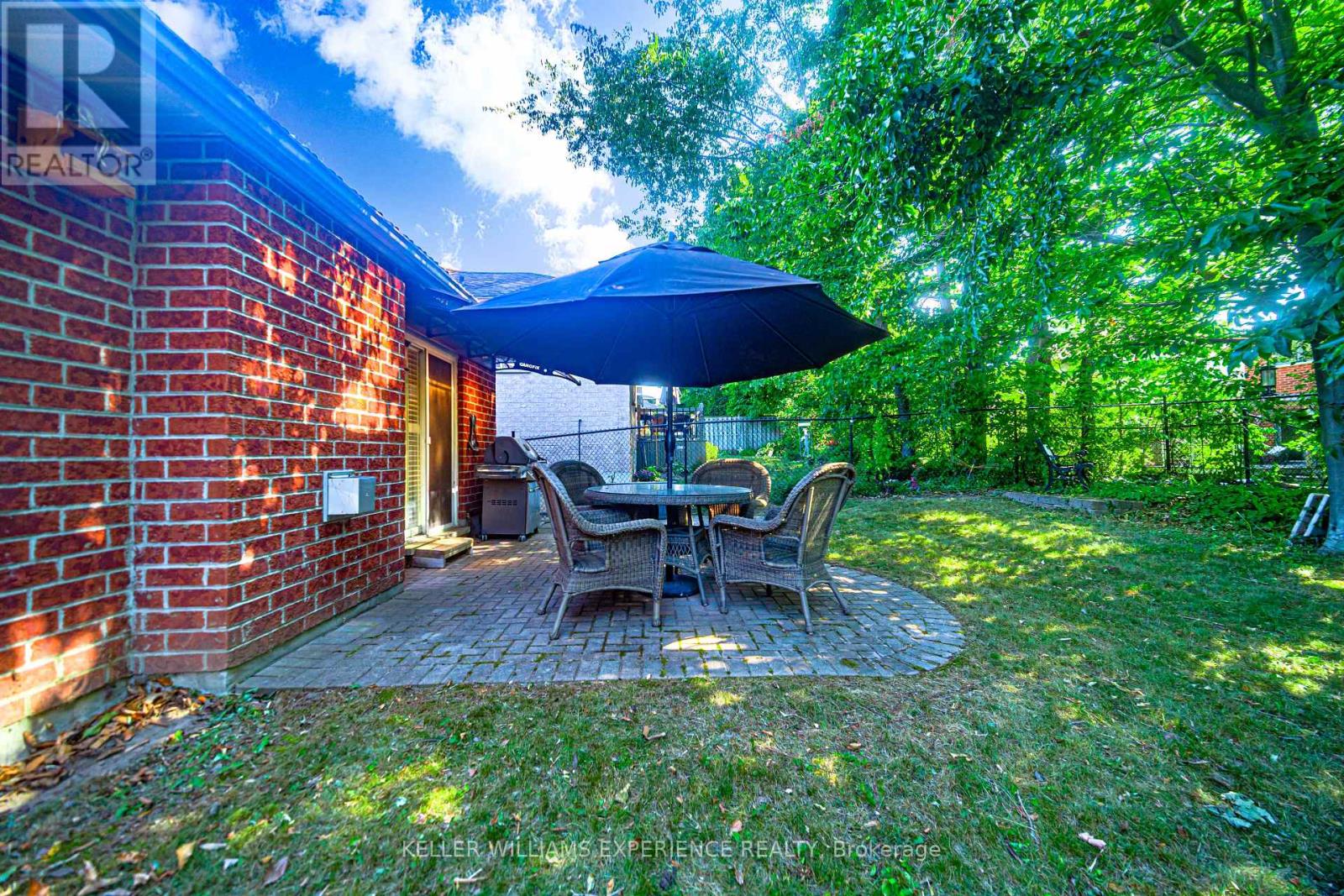 8 Kell Place, Barrie, Ontario  L4N 9K3 - Photo 27 - S12374629